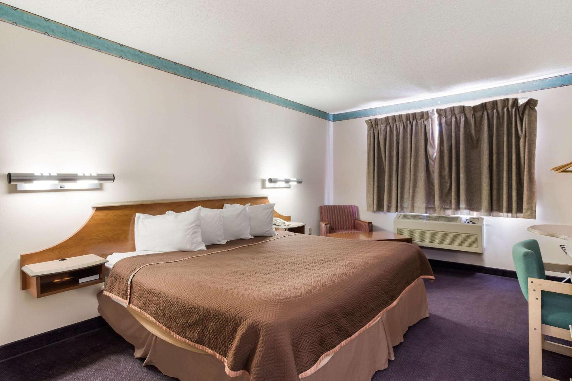 Rodeway Inn Gallup Ngoại thất bức ảnh
