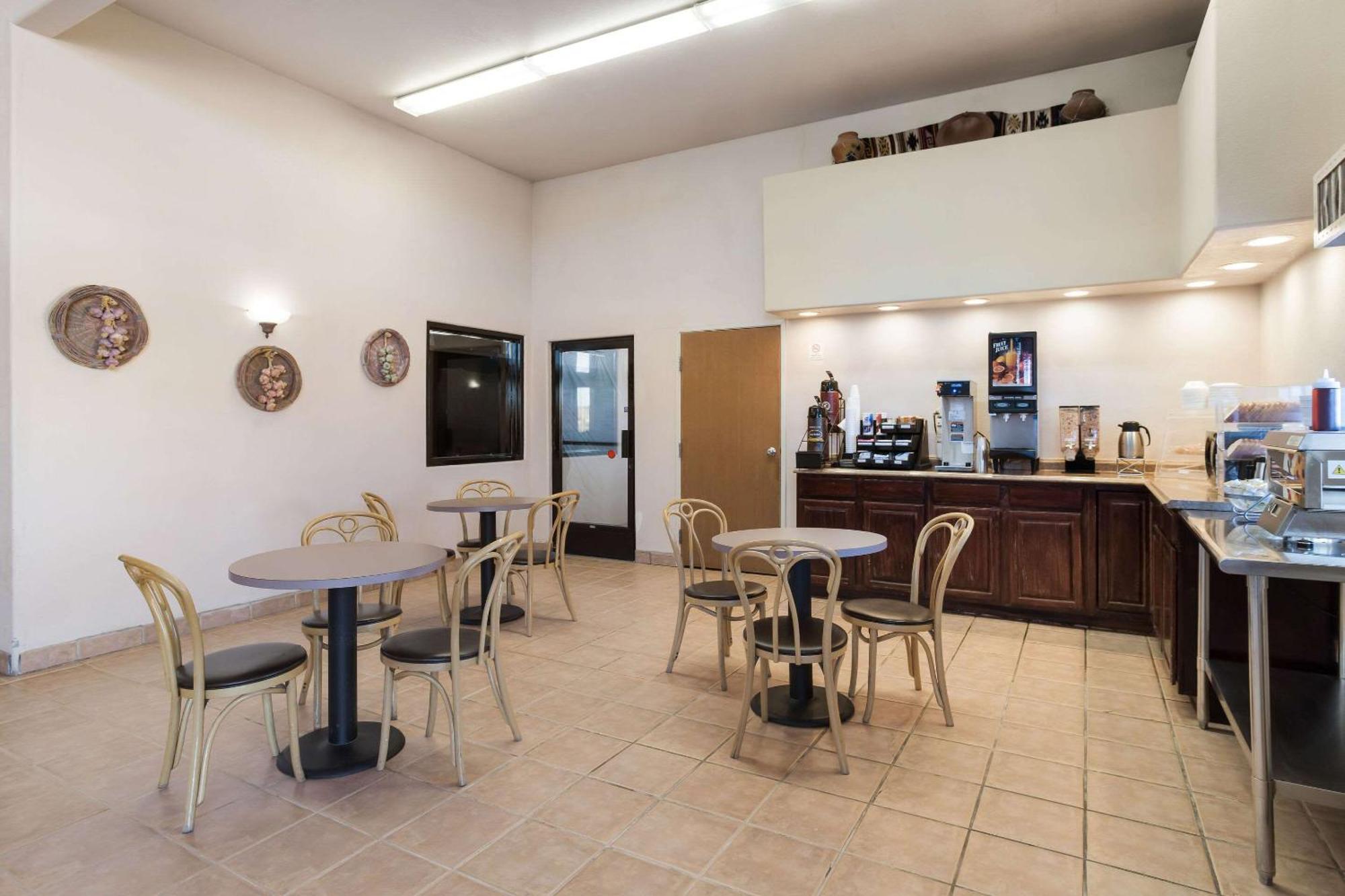 Rodeway Inn Gallup Ngoại thất bức ảnh